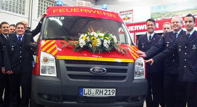 Einweihung des neuen Mannschafttransportwagens der Feuerwehr Nollingen  | Foto: Jutta Rogge