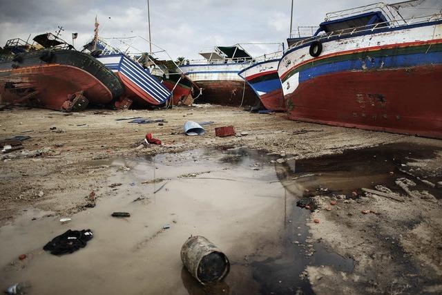 Tunis stoppt Massenflucht - Fluchtwege blockiert