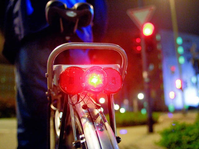 Perfekt: Funktionierendes Rcklicht, das seine Energie von einem Dynamo bezieht.  | Foto: Pressedienst Fahrrad