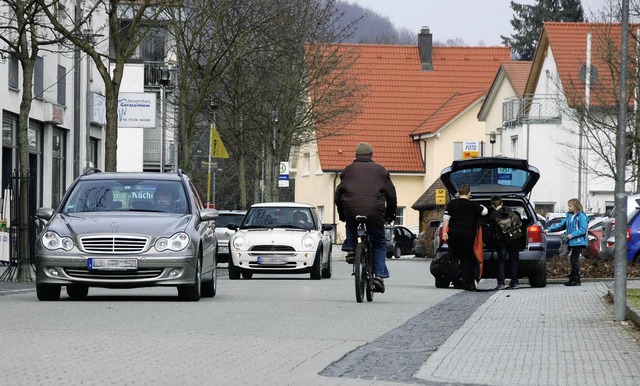 Vor allem um die Mittagszeit, wenn am ... der Hauptstrae in Efringen-Kirchen.   | Foto: Frey