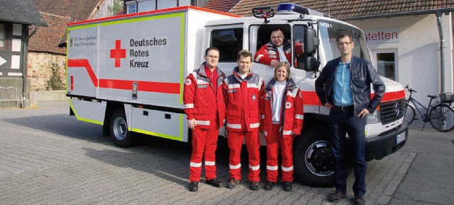 DRK-Chef Brgner (rechts) und das Vrstetter Rettungsteam   | Foto: PIZ