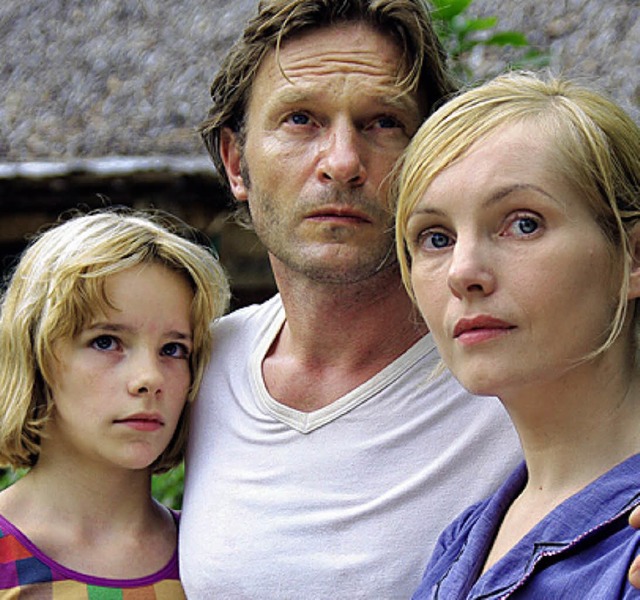 Filmfamilie: Stella Kunkat,  Thomas Kretschmann, Nadja Uhl  | Foto: dpa