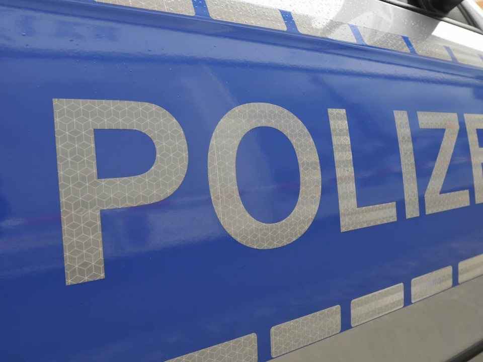 Hinter dem Anschlag vermutet die Polizei einen politischen Hintergrund.  | Foto: Ingo Schneider