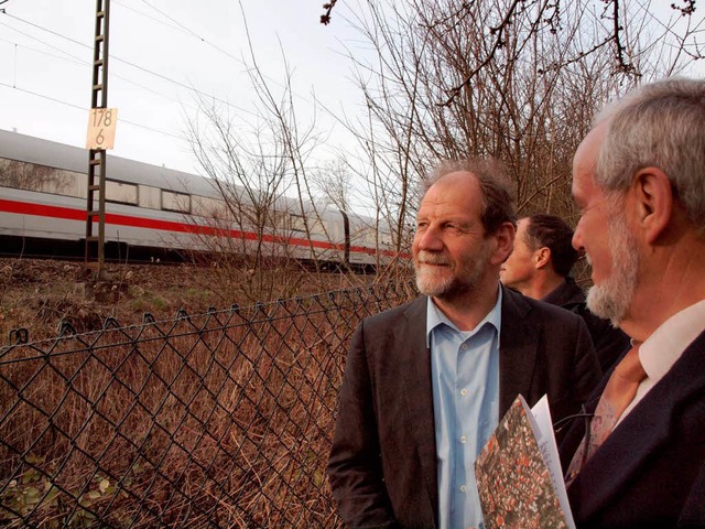 Der Europaabgeordnete der Grnen, Mich...rechts Brgermeister  Ernst Schilling.  | Foto: Michael Haberer