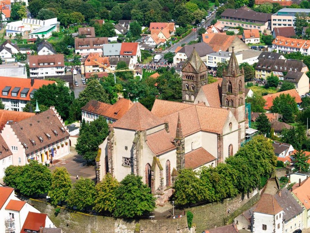 Der Breisacher Mnsterberg ist als Ensemble denkmalgeschtzt.  | Foto: Ari Nahor