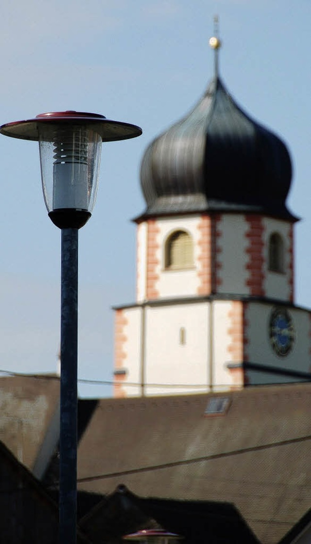 Natriumdampf-Hochdrucklampen prgen das Ortsbild von Ehrenkirchen.  | Foto: Andrea Gallien