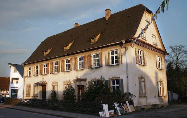 Das alte Pfarrhaus von Ottenheim, wie es sich momentan prsentiert.   | Foto: Martin Frenk