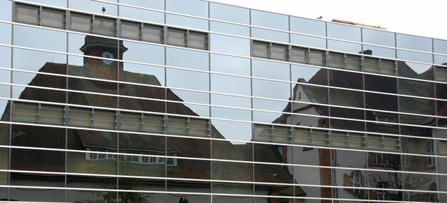Markgrafenschulen: Die Spiegelwand ist fertig  | Foto: Sylvia-Karina Jahn