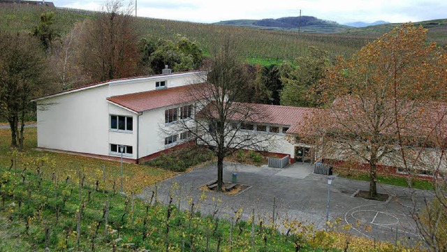 Das Schulhaus in Leiselheim wird jetzt...nkindbetreuung in Sasbach untersucht.   | Foto: Vitt