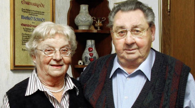 Manfred und Doris Schmidt feierten in Bickensohl ihre diamantene Hochzeit.   | Foto: herbert trogus