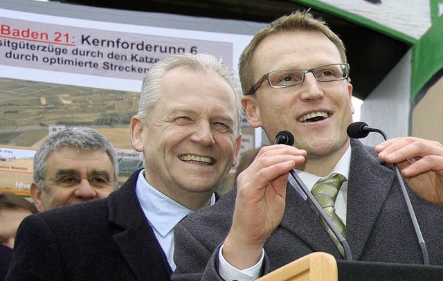 Bahnchef Rdiger Grube (links) und der...nger Brgermeister Johannes Ackermann.  | Foto: sigrid umiger