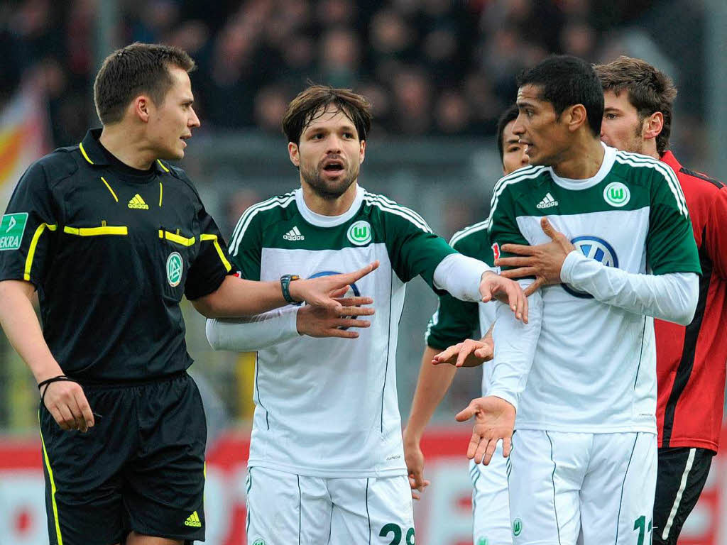 Die Wolfsburger reklamierten ein Handspiel des Vorlagengebers Putsila.
