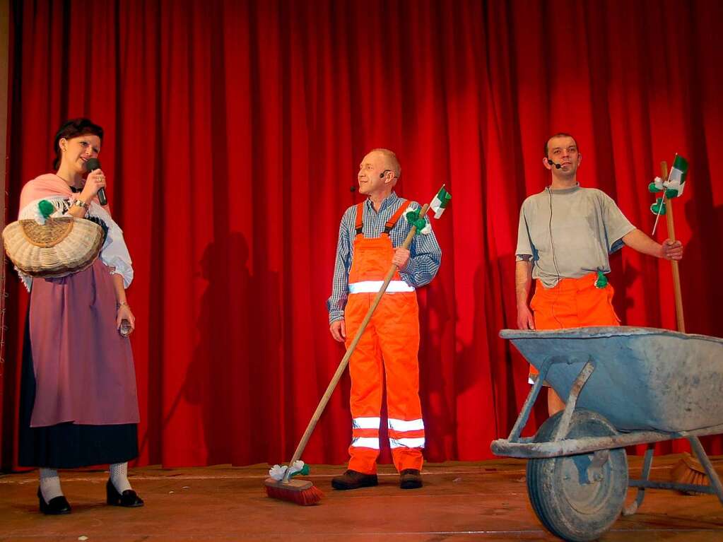 „Uffrume noch em Grosse Hebelfescht“ mit  Kathrin Sproll  und den Werkhofsmnnern Roland Gessner und Marion Brugger.