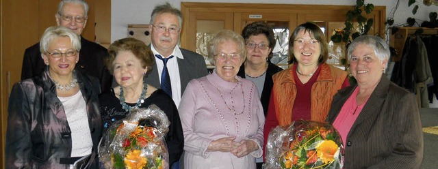 Der Vorstand des VdK-Ortsverbandes Bad...eyn, Schriftfhrerin Rosemarie Barth.   | Foto: sabine vckt