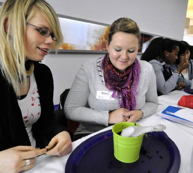 Fr Erzieherinnen spannend und unterhaltsam: Experimente fr Forscher-Kids   | Foto: Barbara Ruda