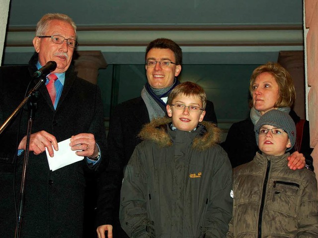 Gengenbachs Brgermeister Michael Rosc...olger Thorsten Erny und dessen Familie 