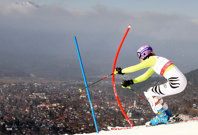 Sinnbild: Dunkle Wolken ber Maria Riesch und dem deutschen Team  | Foto: dpa