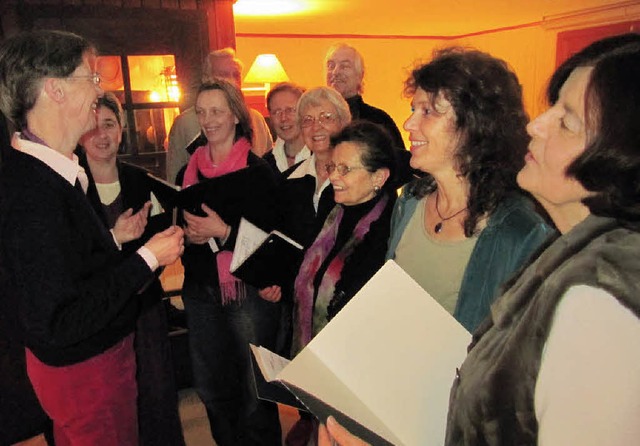 Die Freude am Singen hat die Mitgliede...en auch menschlich sehr gut zusammen.   | Foto: Susanne Filz