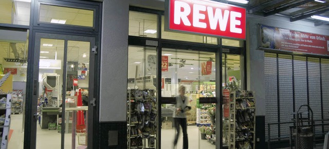 Der Gewerbeveein setzt sich dafr ein,...er Rewe-Markt im Ortszentrum bleibt.    | Foto: Langelott