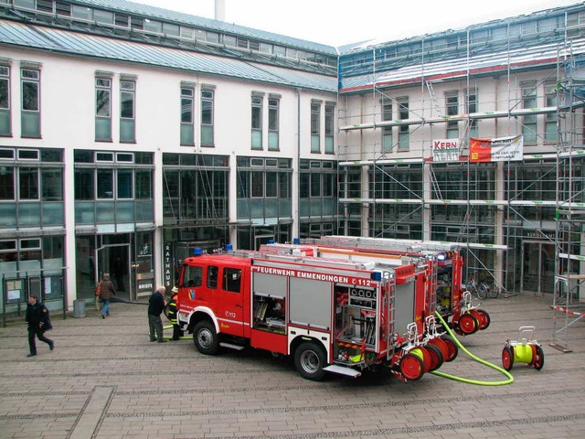 Im Keller des Rathauses brannte ein Aktenvernichter.   | Foto: Weiher