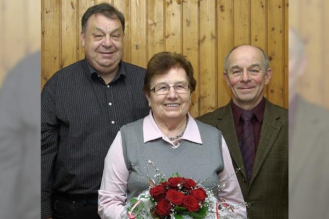 Rosen fr die Chefin der Hausfrauenriege