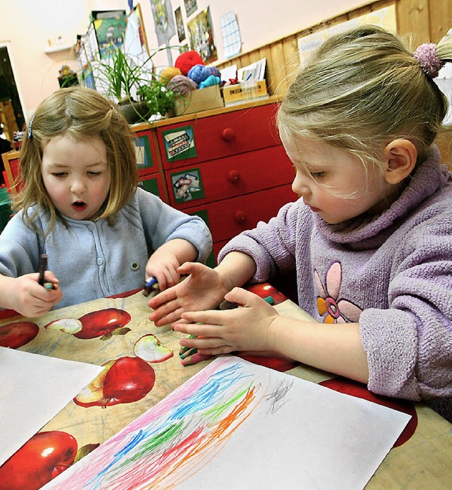 Die Betreuung in den Kindergrten frd... als einer Millionen Euro im Jahr.      | Foto: DPA