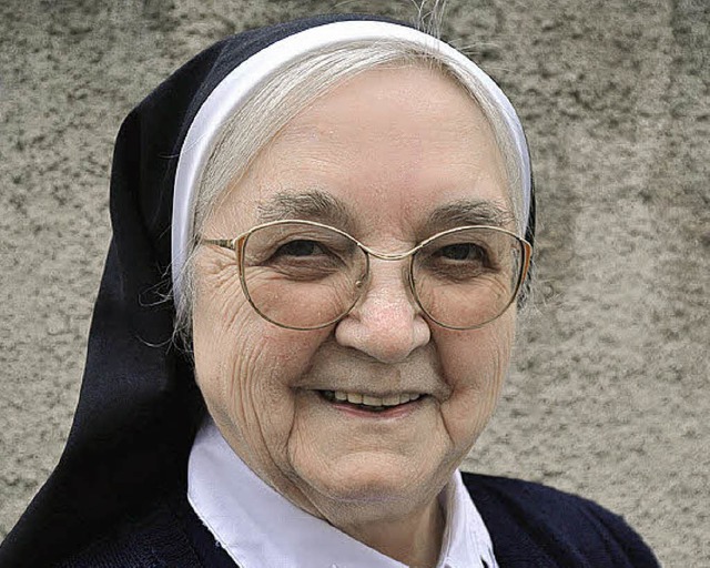 Schwester Alberta ist mit 90 immer noch aktiv in der Pfarrgemeinde.  | Foto: Birgit Lttmann