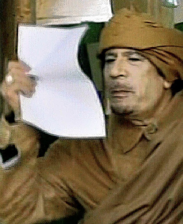 Muammar al-Gaddafi verkndet, als Mrtyrer sterben zu wollen.   | Foto: AFP