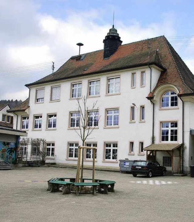 Das 1910 erbaute Schulhaus in Prechtal.   | Foto: Bernd Fackler
