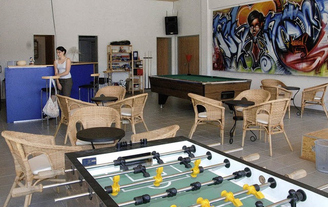 Wird gut angenommen: der  Jugendraum im Untergeschoss der Ernst-Leitz-Schule   | Foto: Volker Mnch
