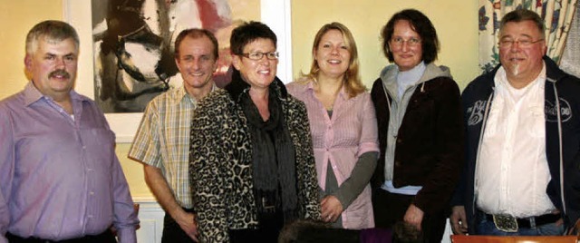 Der Vorstand des Eimeldinger Gewerbeve...mann, Carolin Kranzer und Thomas Kulla  | Foto: cremer