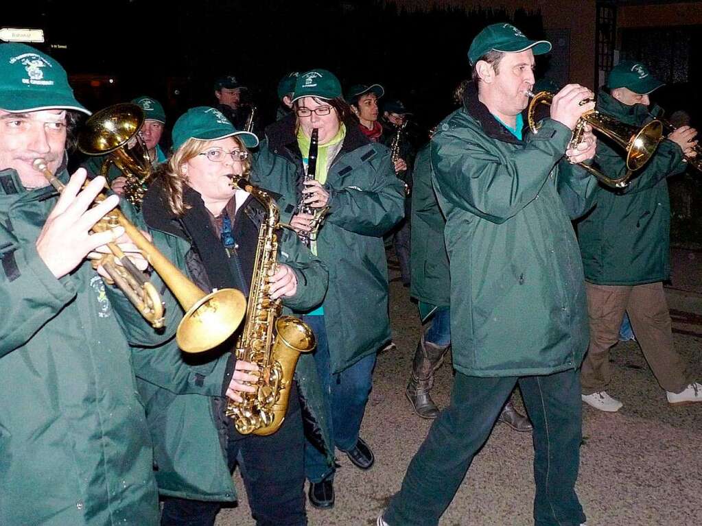 Aus der Partnergemeinde kamen "Les Barriqnauts Rouges"