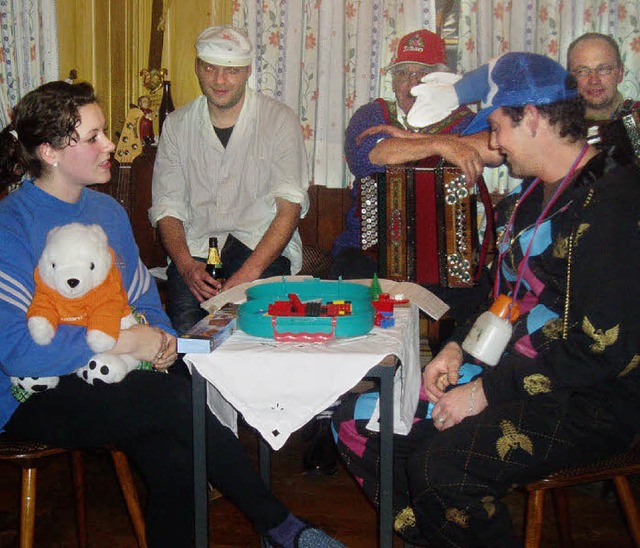 Viola und Mario Wursthorn als Kinderga...er Landfrauenfasnet in Langenordnach.   | Foto: MARKUS Straub