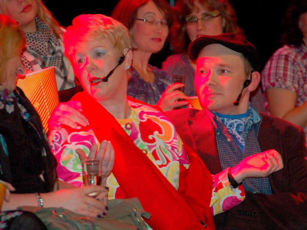 Renate Fischer und Thomas Decker als Ehepaar im Sommer-Feilichtkino Renate Fischer und Thomas Decker als Ehepaar im Sommer-Feilichtkino