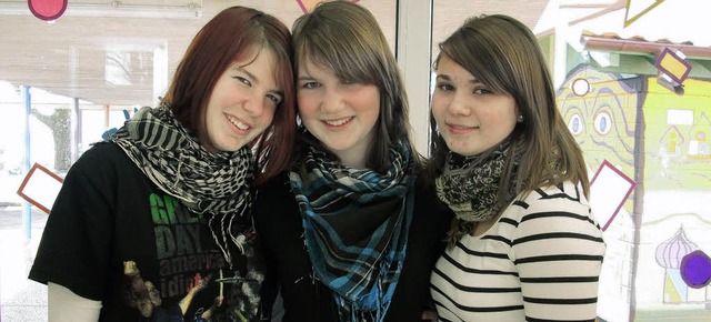 Rebecca Br, Rebekka Weber, Natalie Me...ule einen Abend ber Suchtprvention.   | Foto: Nina Brons