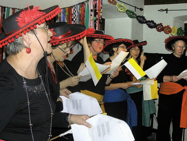 Der Kirchenchor wirbt um neue Mitglied...t bei der  Frauenfasnet in Hecklingen.  | Foto: Ute Schler