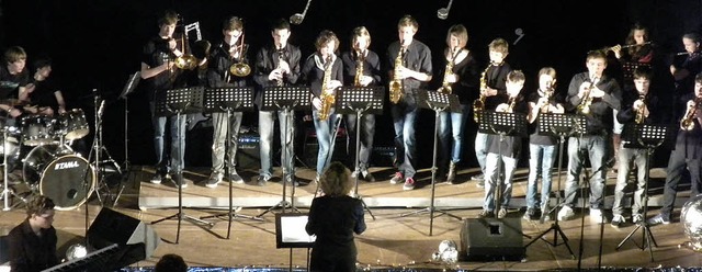 Musik macht einfach Spa: Die Big Band...rie-Gymnasiums mit sattem Blsersound.  | Foto: Brugger