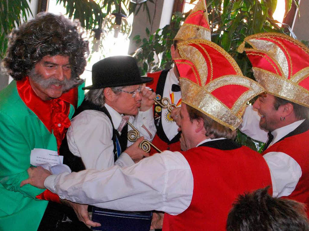 Bei der Stürmung des Vogtsburger Rathauses war die Stimmung blendend. Bei der Stürmung des Vogtsburger Rathauses war die Stimmung blendend.