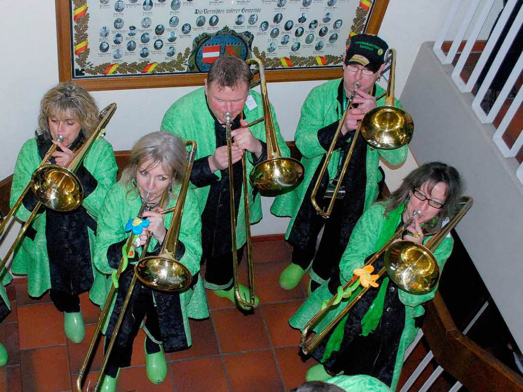 Das Krottenbach Kaos sorgt für Stimmung bei der Rathausstürmung in Vogtsburg. Das Krottenbach Kaos sorgt für Stimmung bei der Rathausstürmung in Vogtsburg.