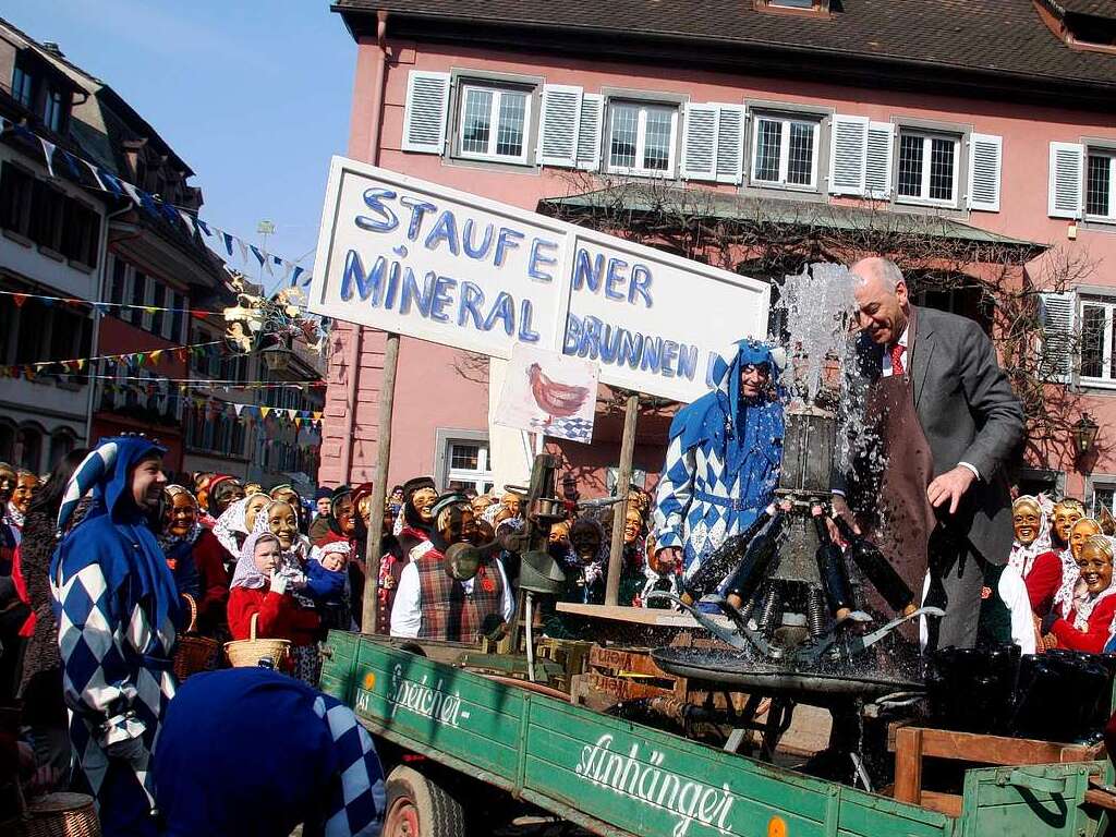 Schelmen, Schnurrewieber und Mittwocher bernehmen die Macht im Staufener Rathaus.