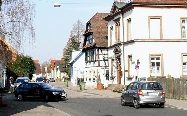 In der 30er-Zone beim Rathaus in Hugsw...e Geschwindigkeitsbegrenzung.           | Foto: Alfred Arbandt