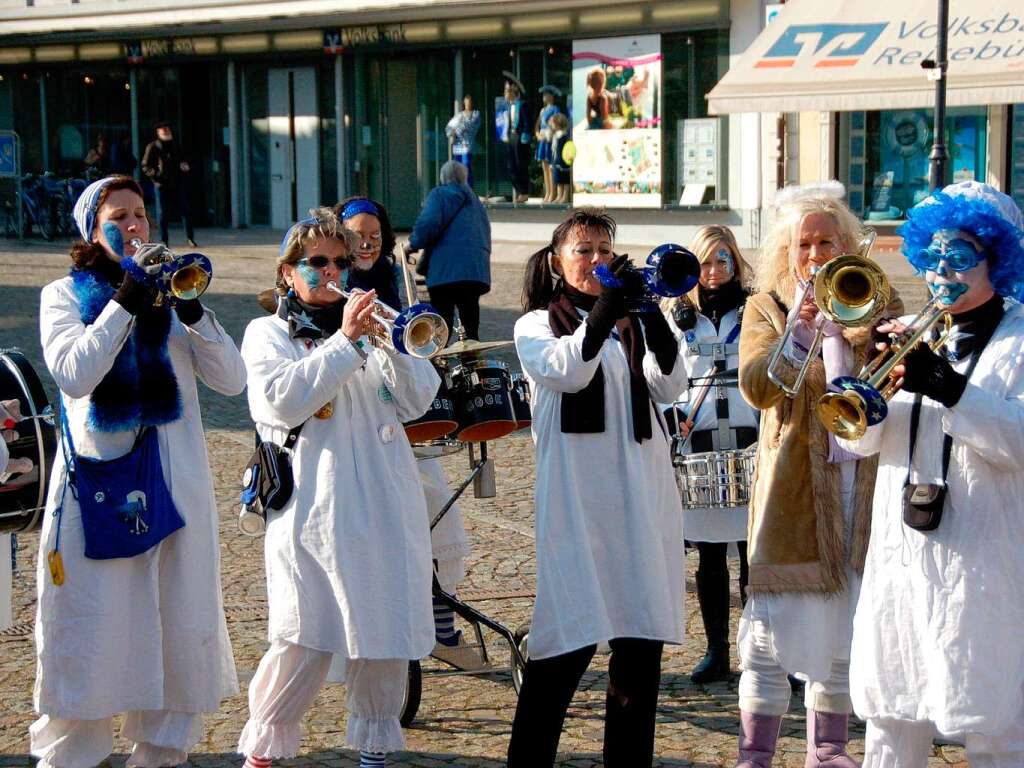 Platzkonzert auf dem Marktplatz. Platzkonzert auf dem Marktplatz.