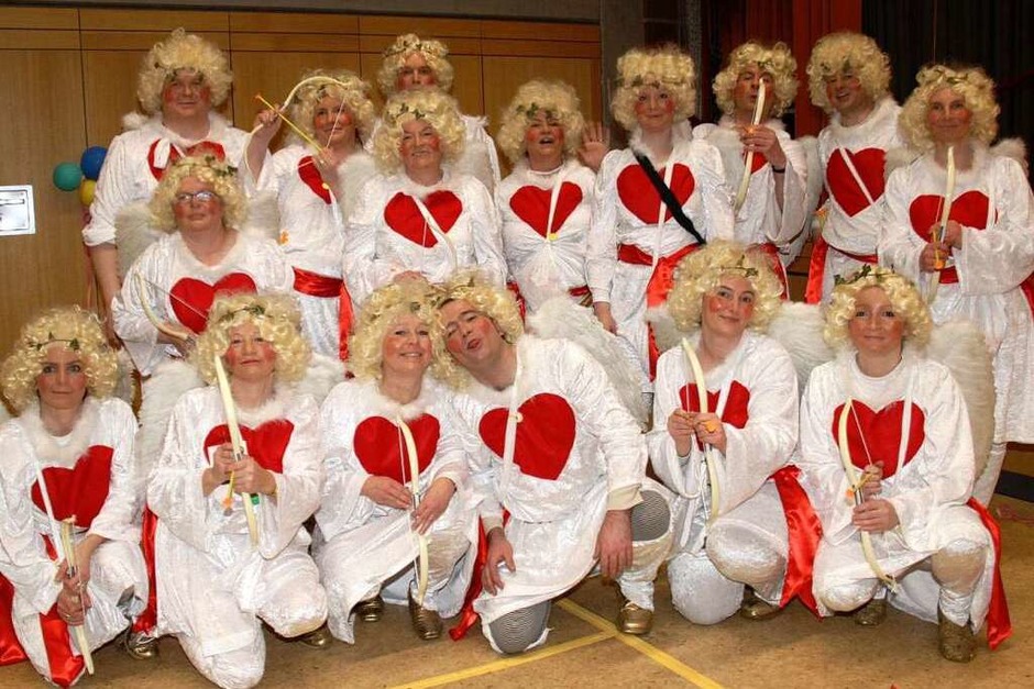 Die Kostümgruppe "Amor" landete auf dem 1. Platz und erhielt als größte Gruppe auch einen Extra-Preis. (Foto: Chris Seifried) Die Kostümgruppe "Amor" landete auf dem 1. Platz und erhielt als größte Gruppe auch einen Extra-Preis. (Foto: Chris Seifried)