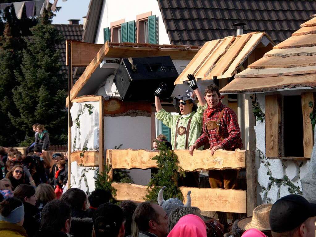 Die Besucher hatten viel Spa beim groen Umzug in Hartheim.