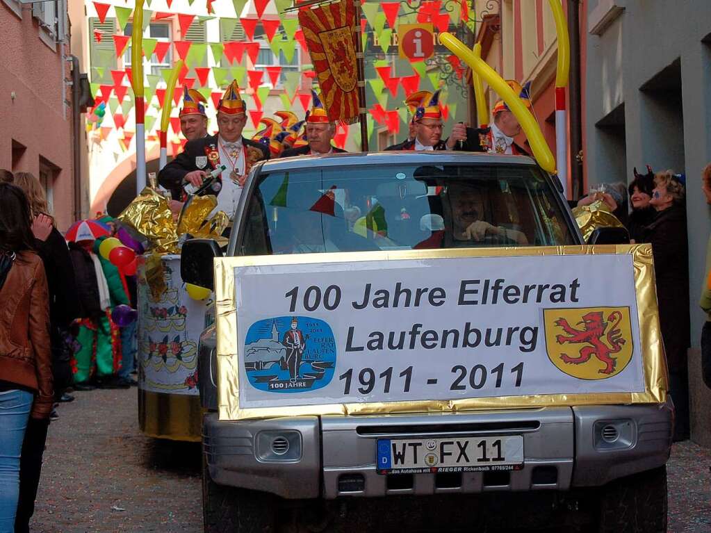 Impressionen vom grenzberschreitenden Fasnachtsumzug in Laufenburg