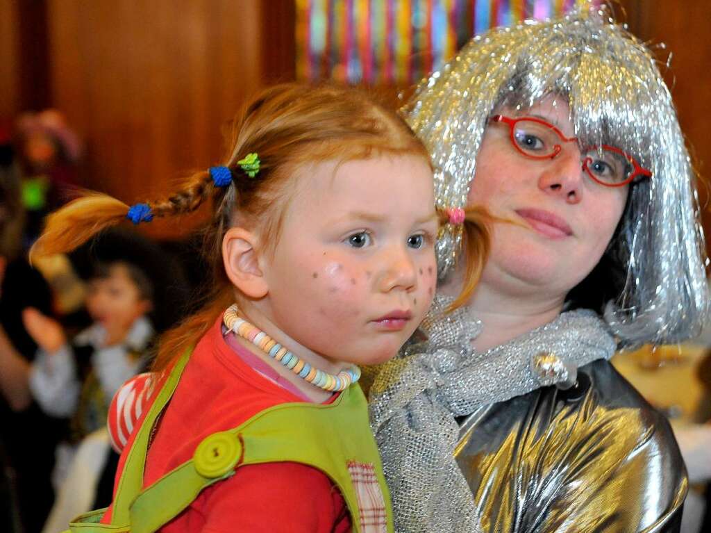 Der Freiburger Fasnet-Nachwuchs in Aktion.