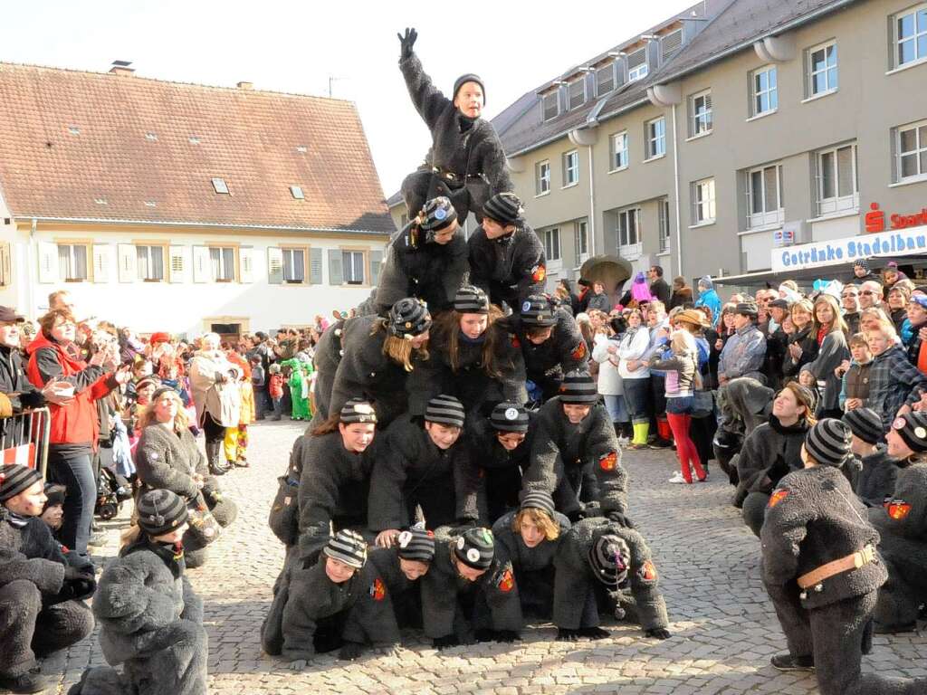 Kinderpyramide der Narrenzunft Sickenhausen Kinderpyramide der Narrenzunft Sickenhausen