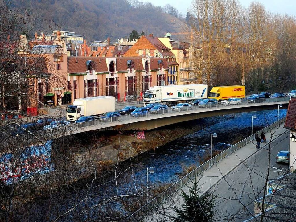 Die Leo-Wohleb-Brücke soll 2012 einen neuen Belag bekomme  | Foto: Thomas Kunz