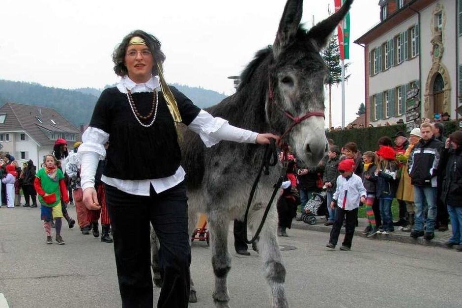 Fasnet-Umzug in Münstertal (Foto: Manfred lange) Fasnet-Umzug in Münstertal (Foto: Manfred lange)