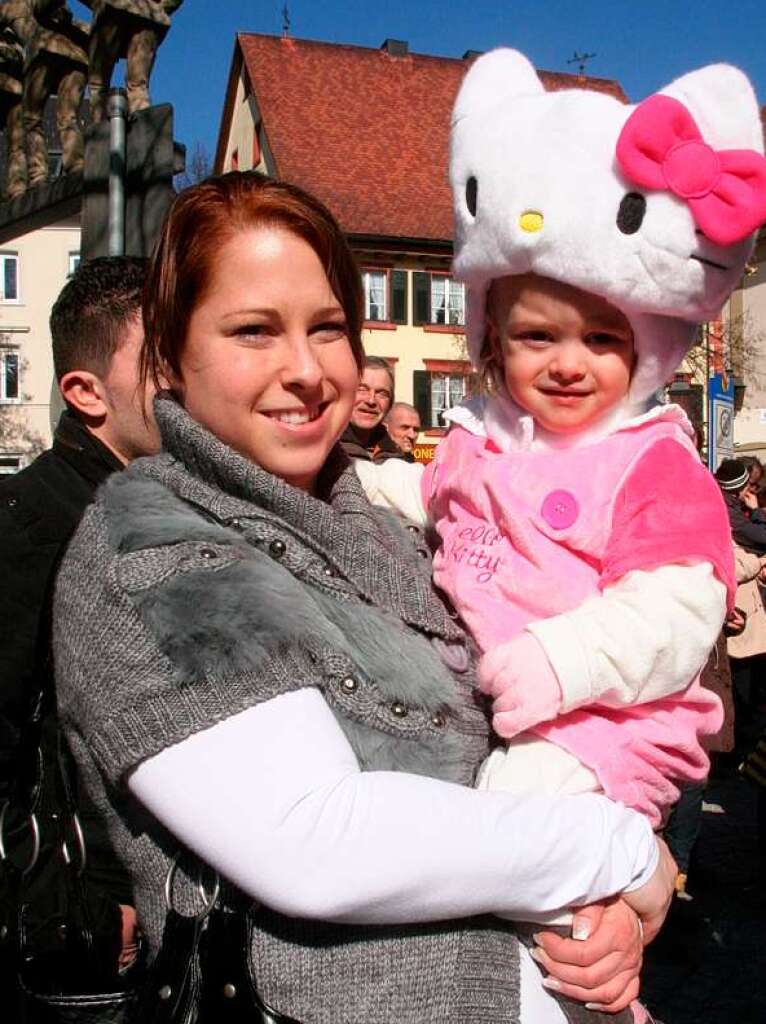 Schnstes Wetter hatten am Rosenmontag die Kinder, die gern an der Fasnacht teilnahmen.